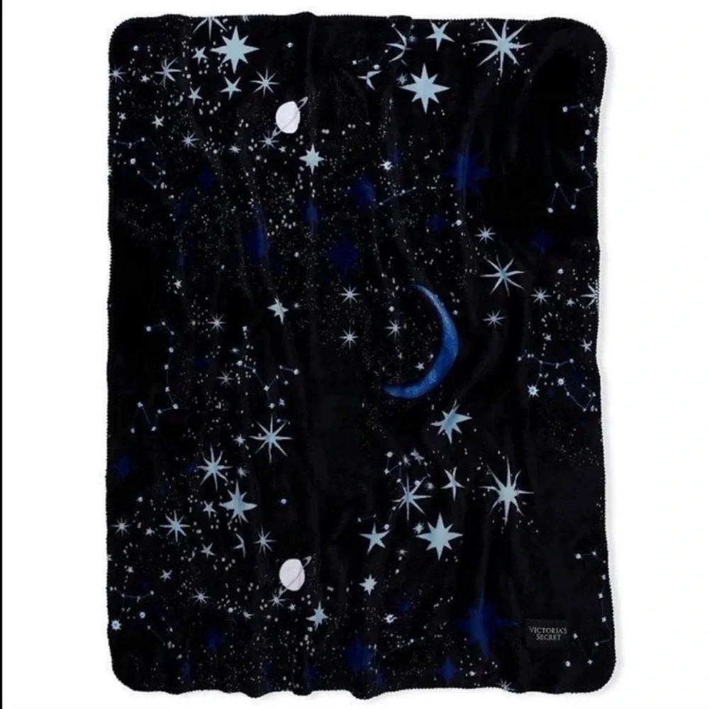 *NWT* Victoria Secret Black Blue Star Sherpa Blanket